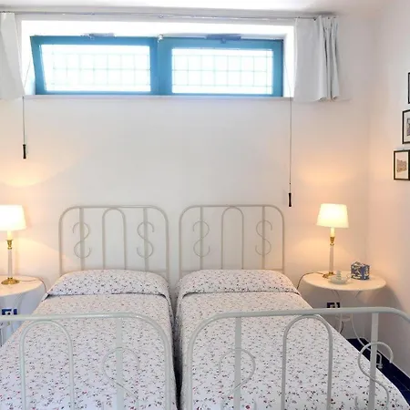Sleeps 10 Pool Wifi Villa *